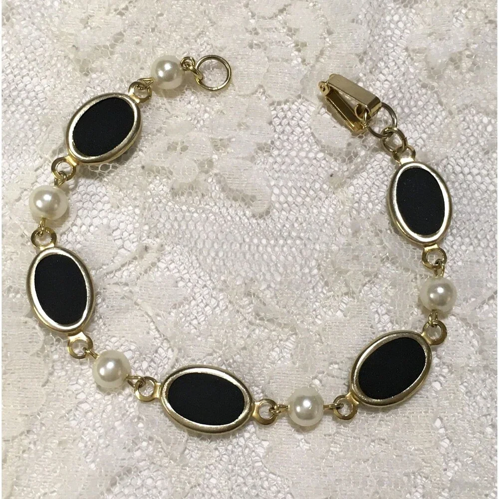 Vintage Bracelet Black Cab Faux Pearl Gold Tone Chain Fold Over Clasp